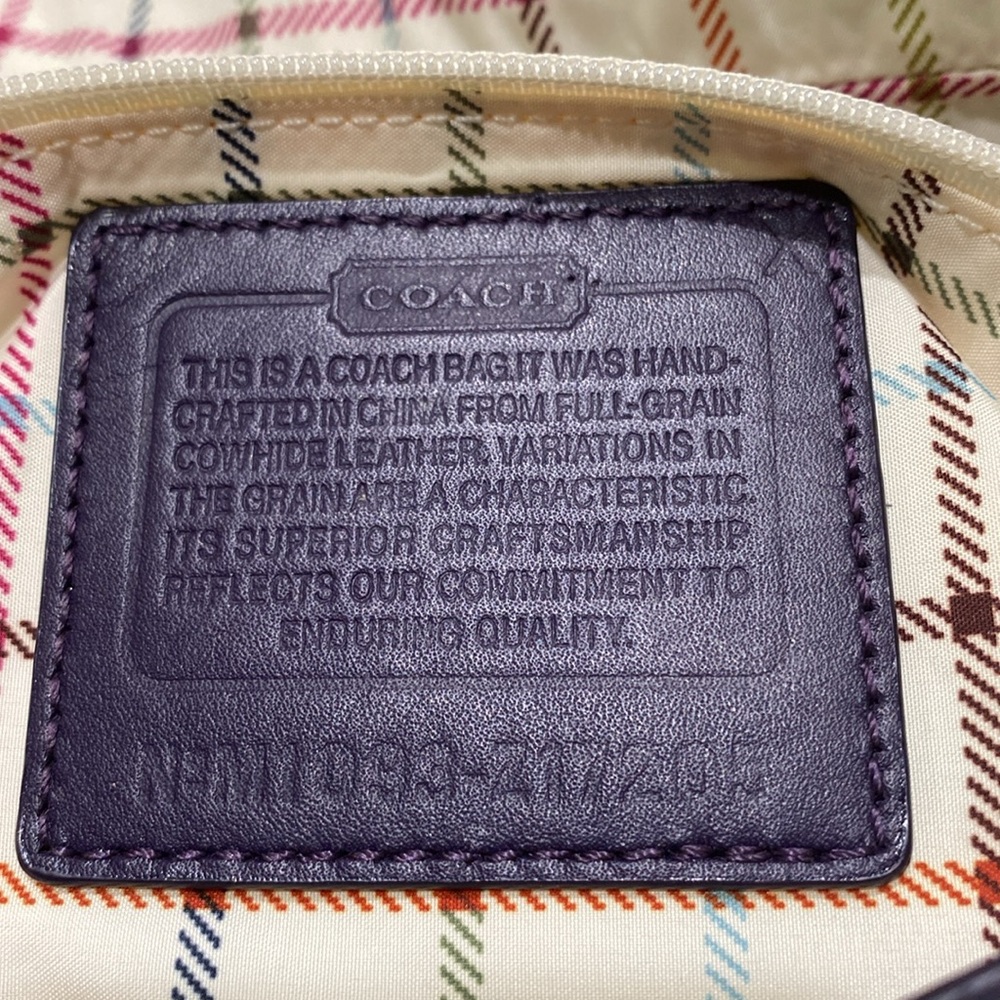 COACH (# Z17205) Purple Patent Leather Shoulder Bag - Picture 14 of 15